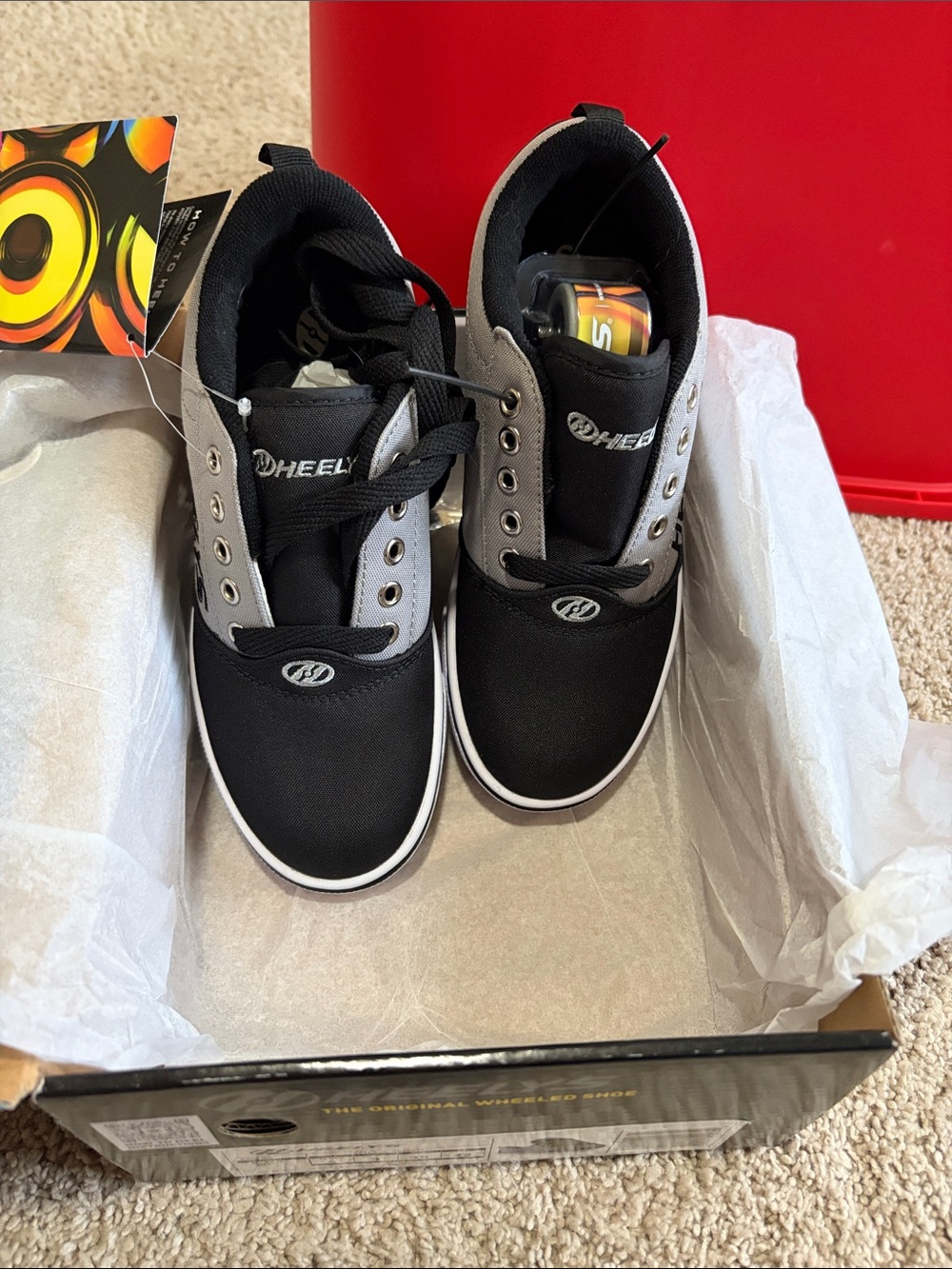 Heelys Kids Black & Gray Low-Top Rollers